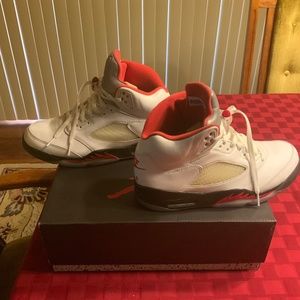 Pre-owned 2020 Air Jordan 5 fire red,. Black, white, and red, size 9